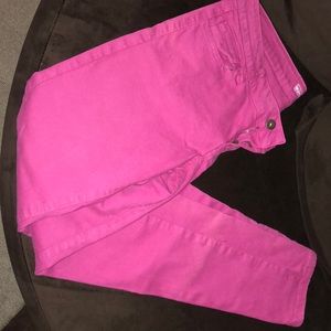 Fuchsia Guess jeans . Never worn. Size 29